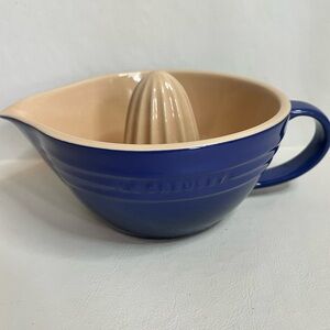 Le Creuset blue stoneware juicer. Excellent condition. No chips or dings.